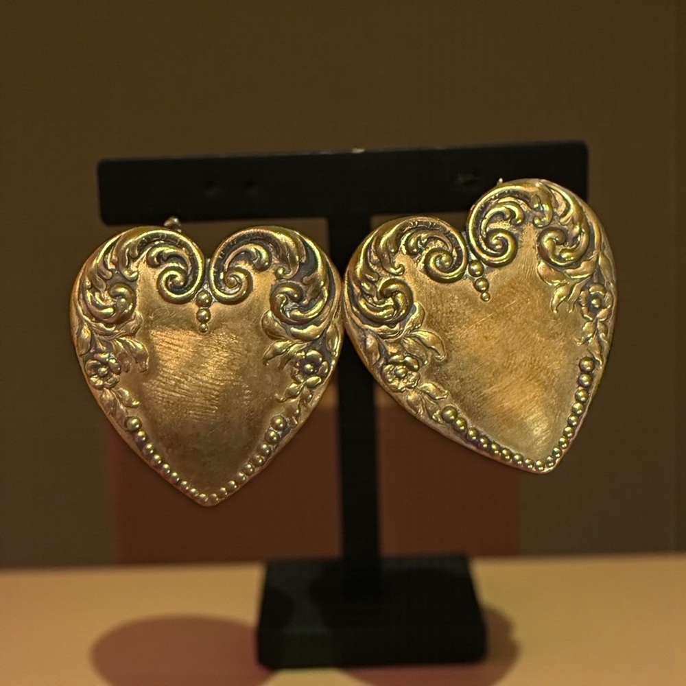 Vintage hearts posts